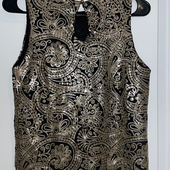 NWT One Clothing Los Angeles gold/sequined top XS. - Picture 1 of 7